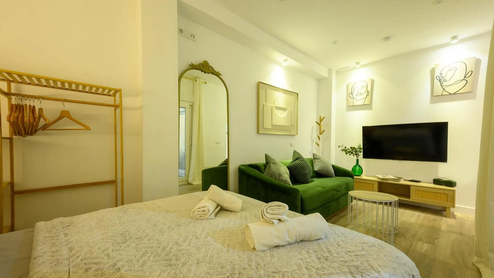 Estudio Malaga Center Living Apartment
