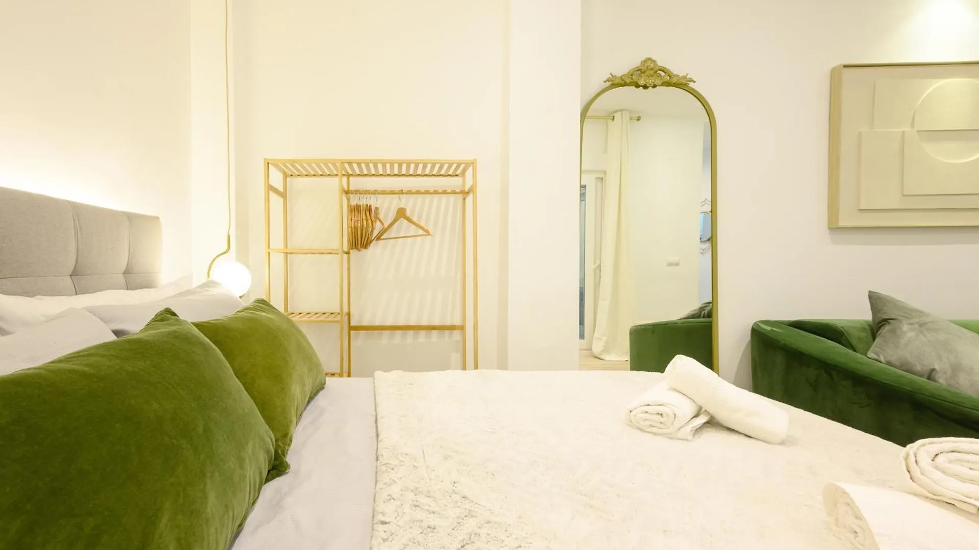 Estudio Malaga Center Living Spain